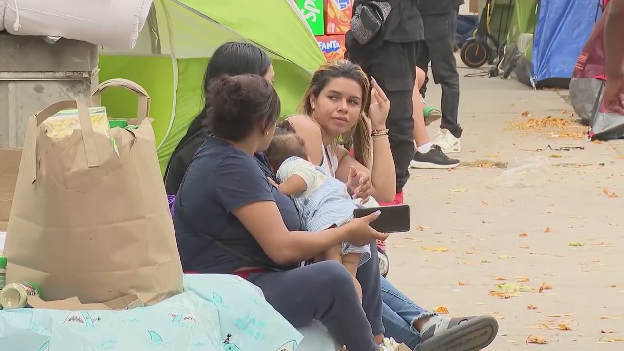 More migrant buses head to Chicago