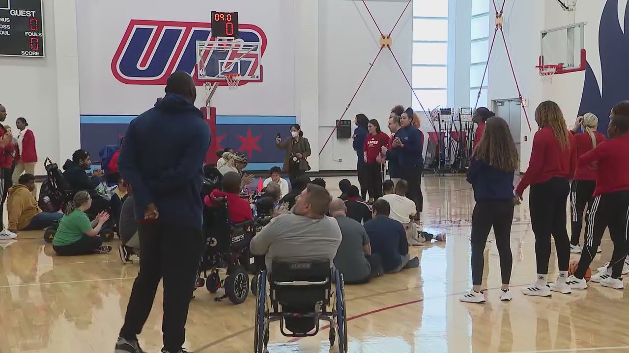 UIC women's basketball team empowers individuals with disabilities through special clinic