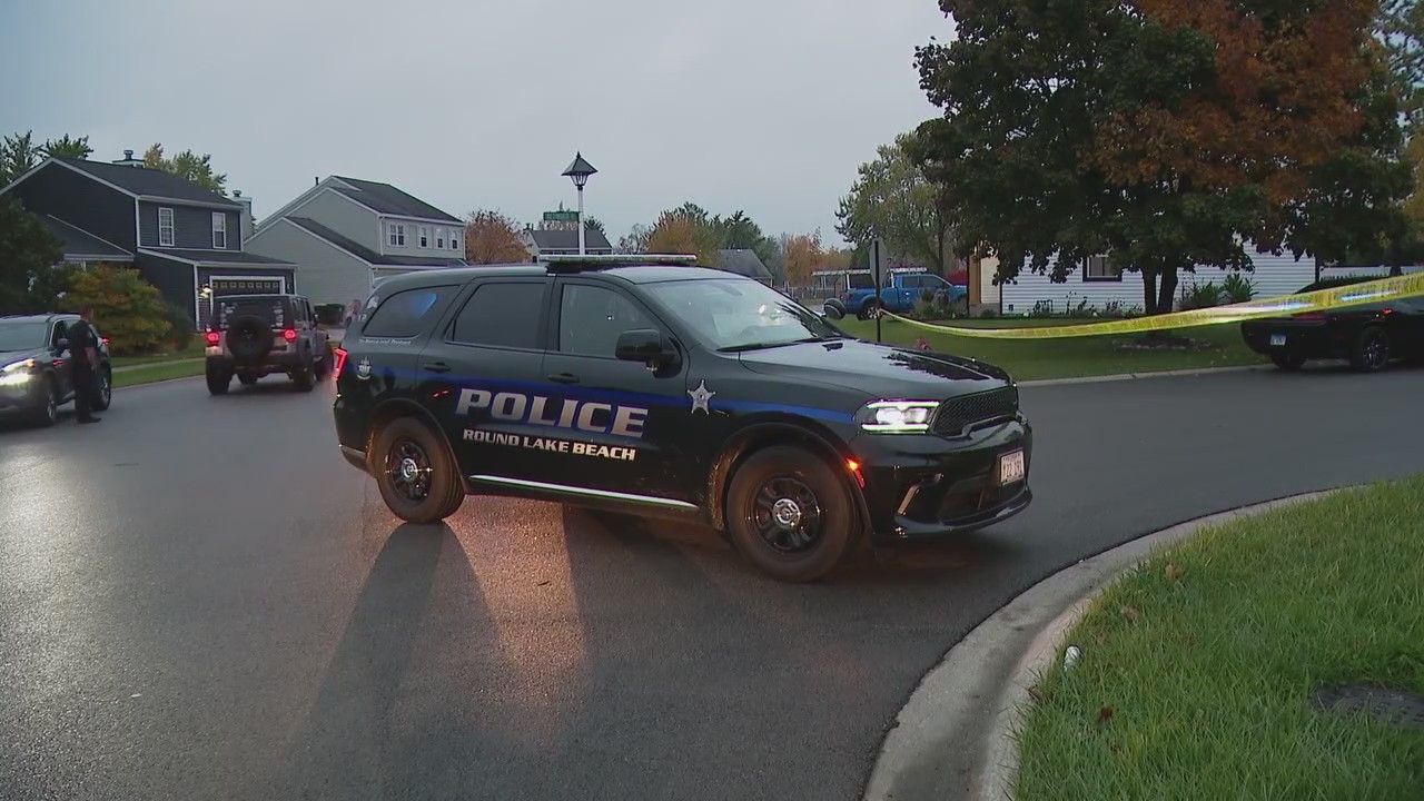 Police fatally shoot man armed with sledgehammer who battered two women ...