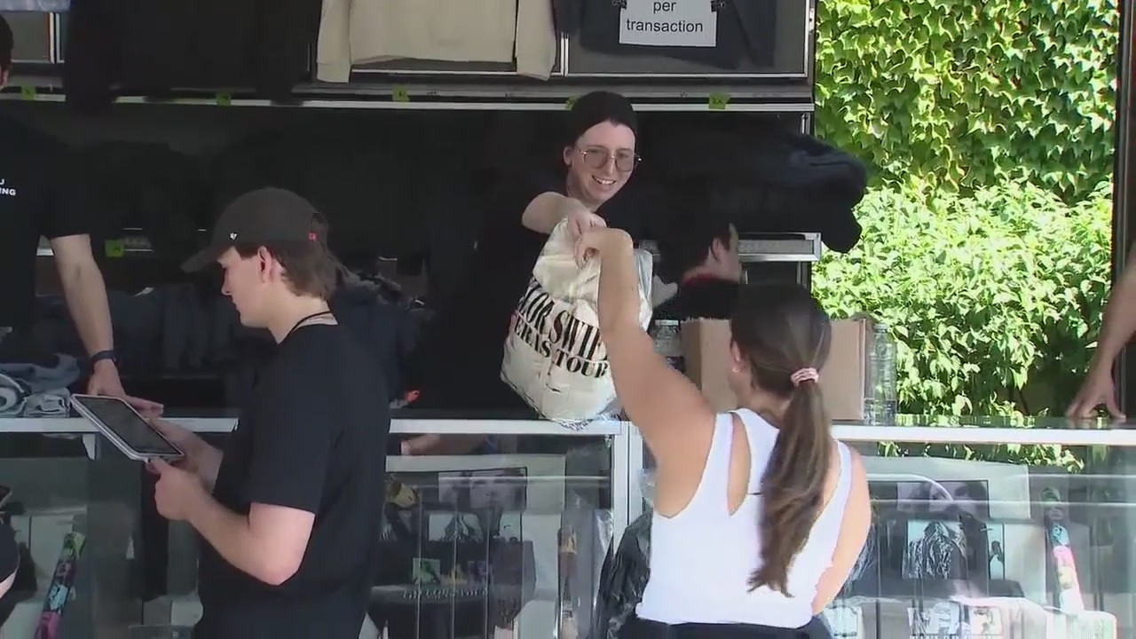 US economy growing at robust rate, new report shows