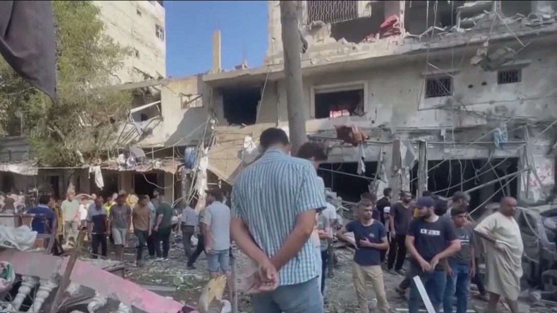 Gaza crossing opens for foreign passport holders, wounded as Israeli strikes pound refugee