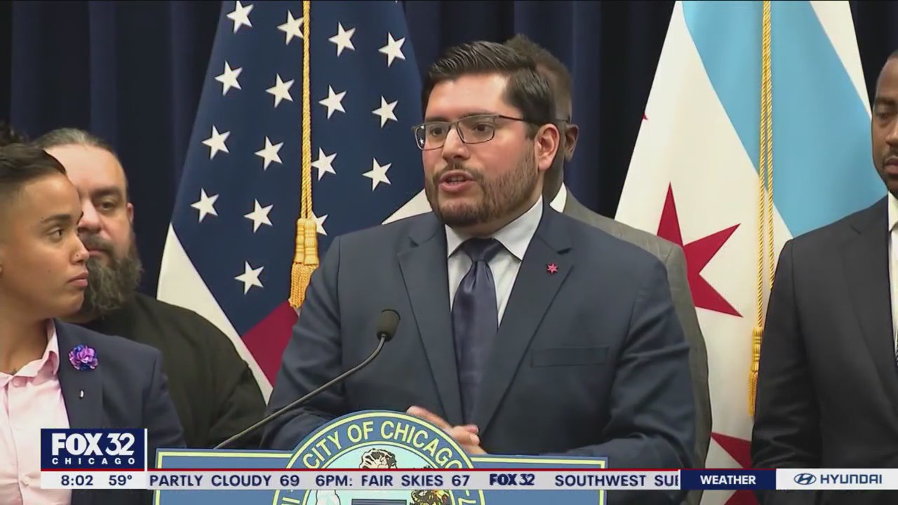 Chicago alderman steps down as City Council floor leader after bullying allegations