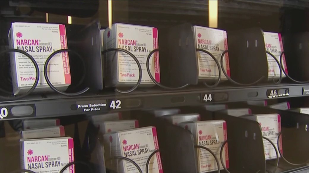 Glendale Heights installs Narcan vending machine at city hall