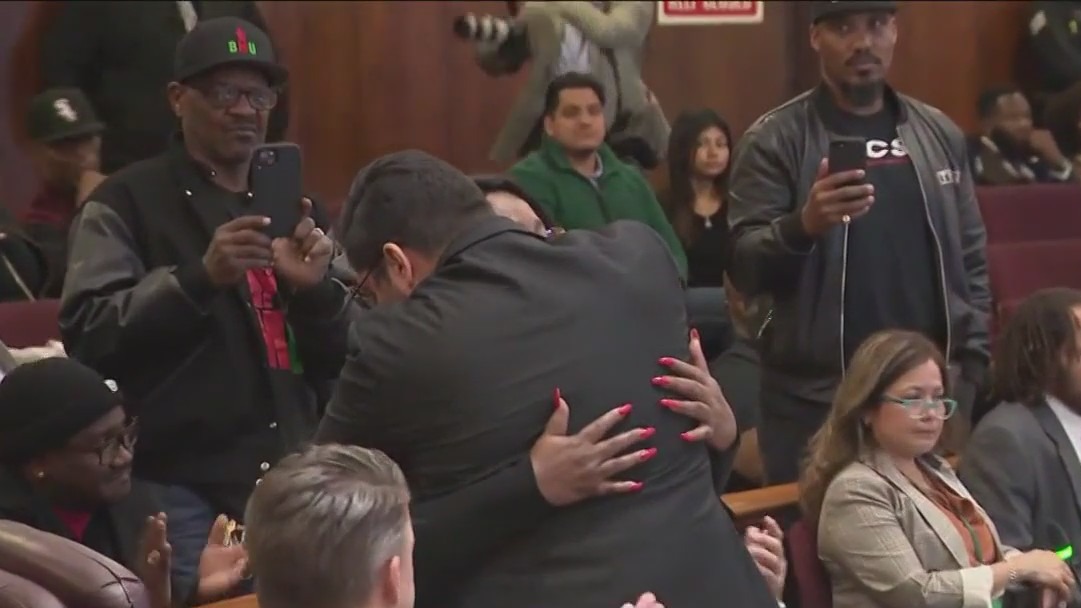 Alderpersons Emma Mitts and Carlos Ramirez-Rosa reconcile after physical altercation