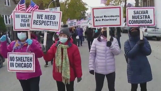 Pressure mounts over Chicago migrant encampments