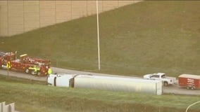 Overturned semi in Itasca causes ramp closure