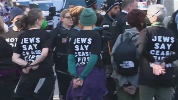 Jewish Ceasefire rally: Several arrested during rally at Chicago Israeli consulate