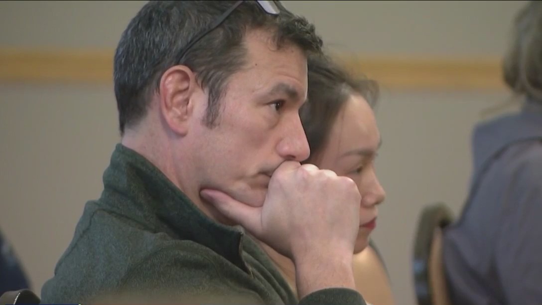 'It feels unbearable': West Town residents sound off on crime