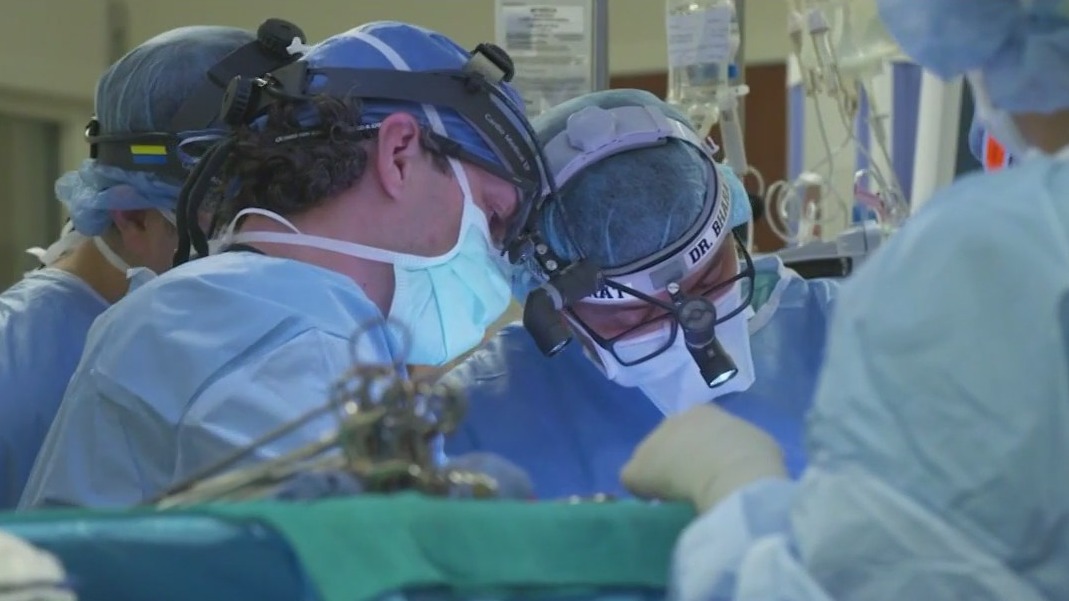 Mother of 2 heads home for the holidays after double-lung transplant