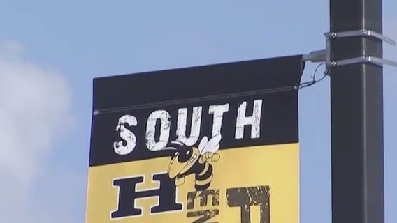 Hinsdale South senior returns to basketball team after mom's lawsuit