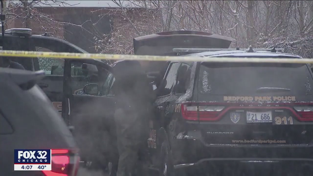 2 charged in shooting of Bedford Park police officer