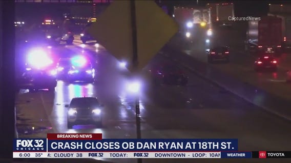 Deadly Dan Ryan Expressway crash: Person fatally struck after exiting car following minor crash