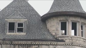 Historic Swift Mansion in Chicago catches fire