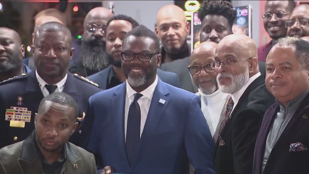 100 Black Men of Chicago's annual Toy Drive spreads cheer to children in need