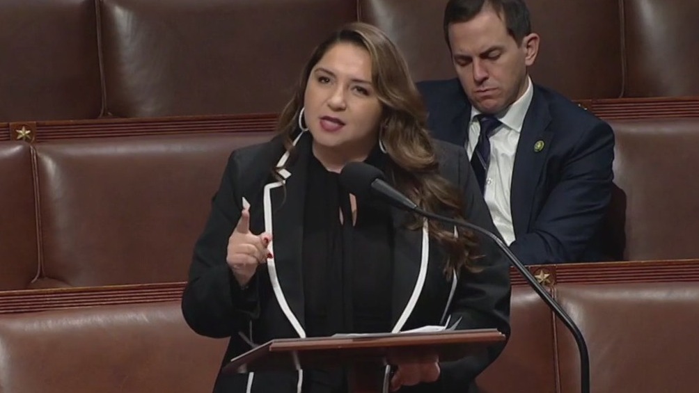 Illinois congresswoman accuses GOP of using asylum seekers as bargaining chips