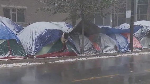 Oak Park houses migrants overnight