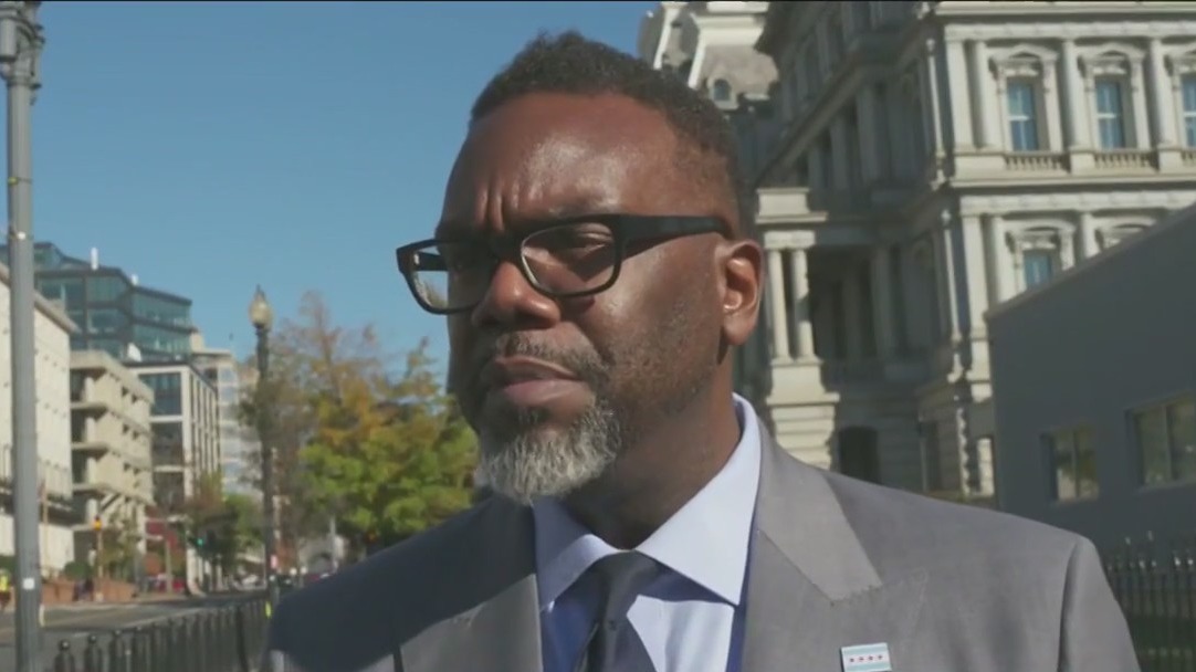 Chicago mayor asks Biden for $5B in federal funding for migrant crisis