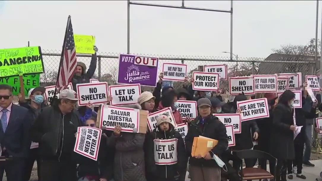 Fight over Chicago migrant encampment goes to court