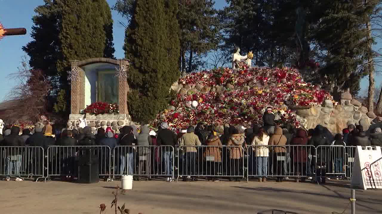 Thousands flock to celebrate Our Lady of Guadalupe' in Des Plaines