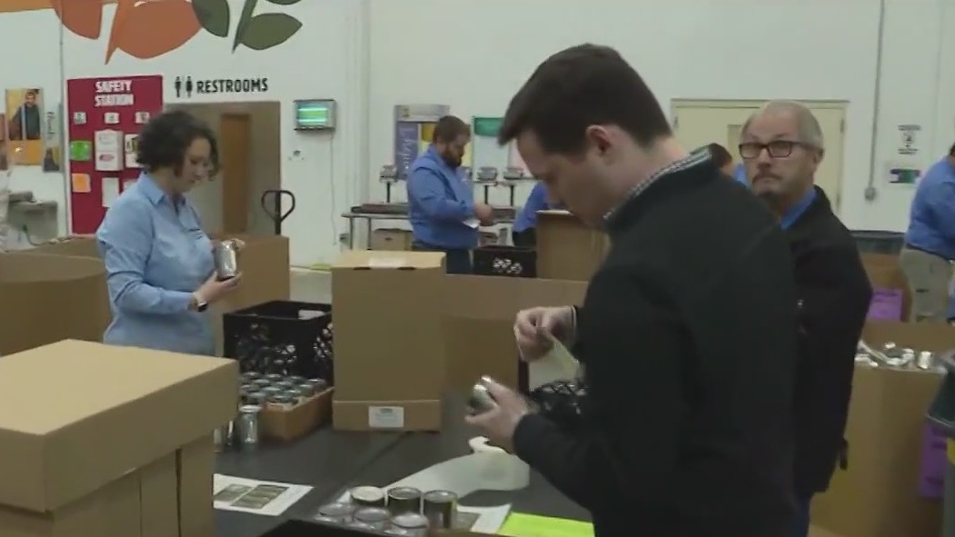 Northern Illinois Food Bank receives crucial support amid increasing demand