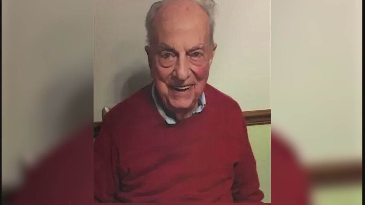 Bears superfan who had season tickets for 75 years dies at 106