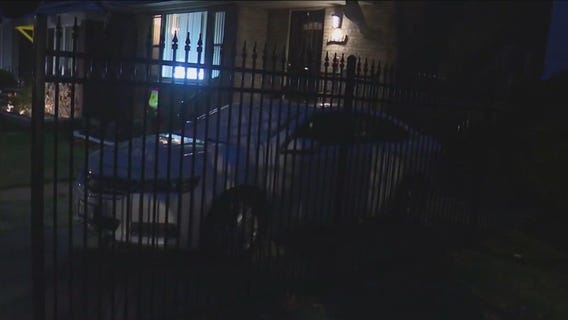 Off-duty Chicago cop fires shots during attempted carjacking