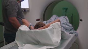 Robotic lung removal saves woman's life in Chicago