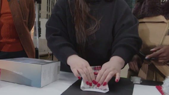 Chicago Gift Wrap owner shares tips, tricks for the holidays