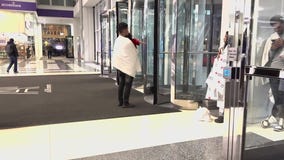 More migrants arrive in Chicago from the suburbs