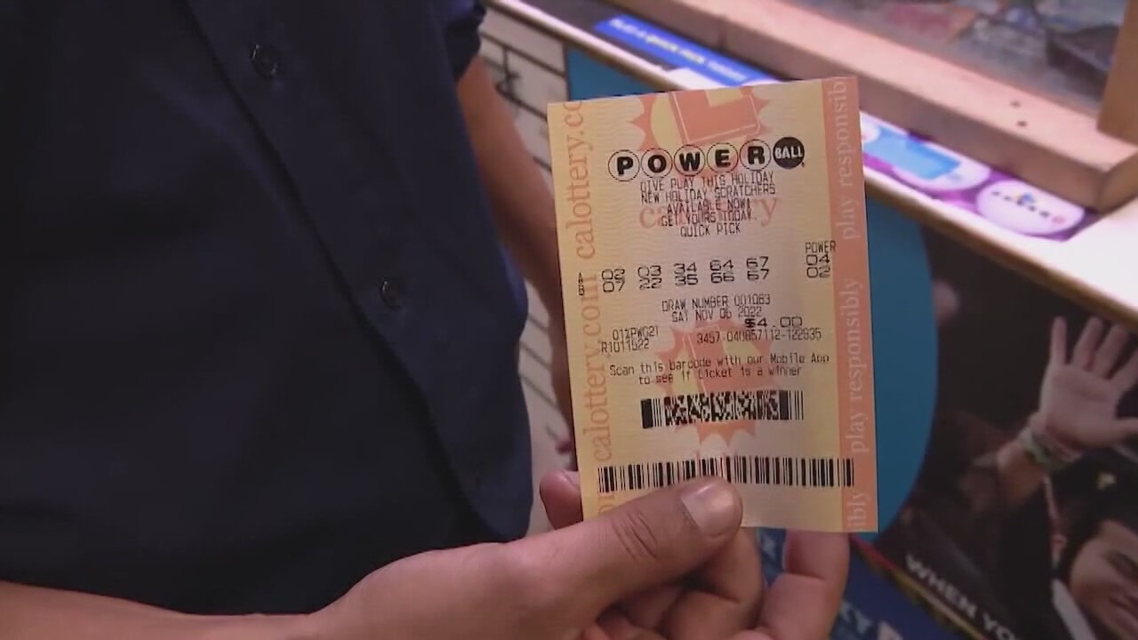 Michigan residents win $842M Powerball jackpot