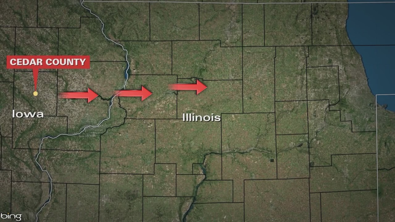 Mysterious natural gas smell in Chicago's suburbs