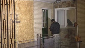 1 dead after fire breaks out at Hickory Hills apartment