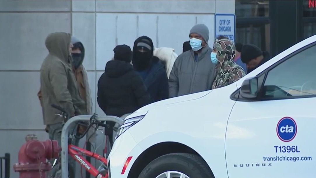 Illinois to open migrant intake center in Chicago