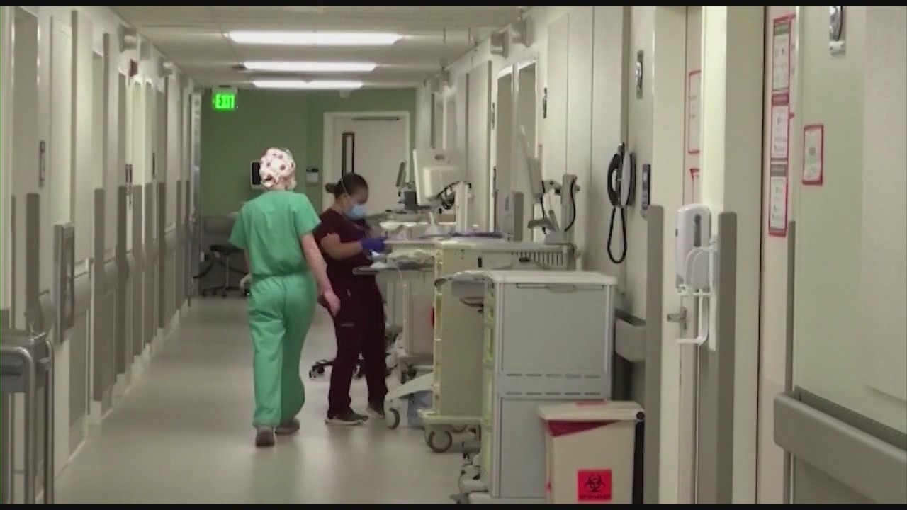 Chicago's COVID-19 risk level rises