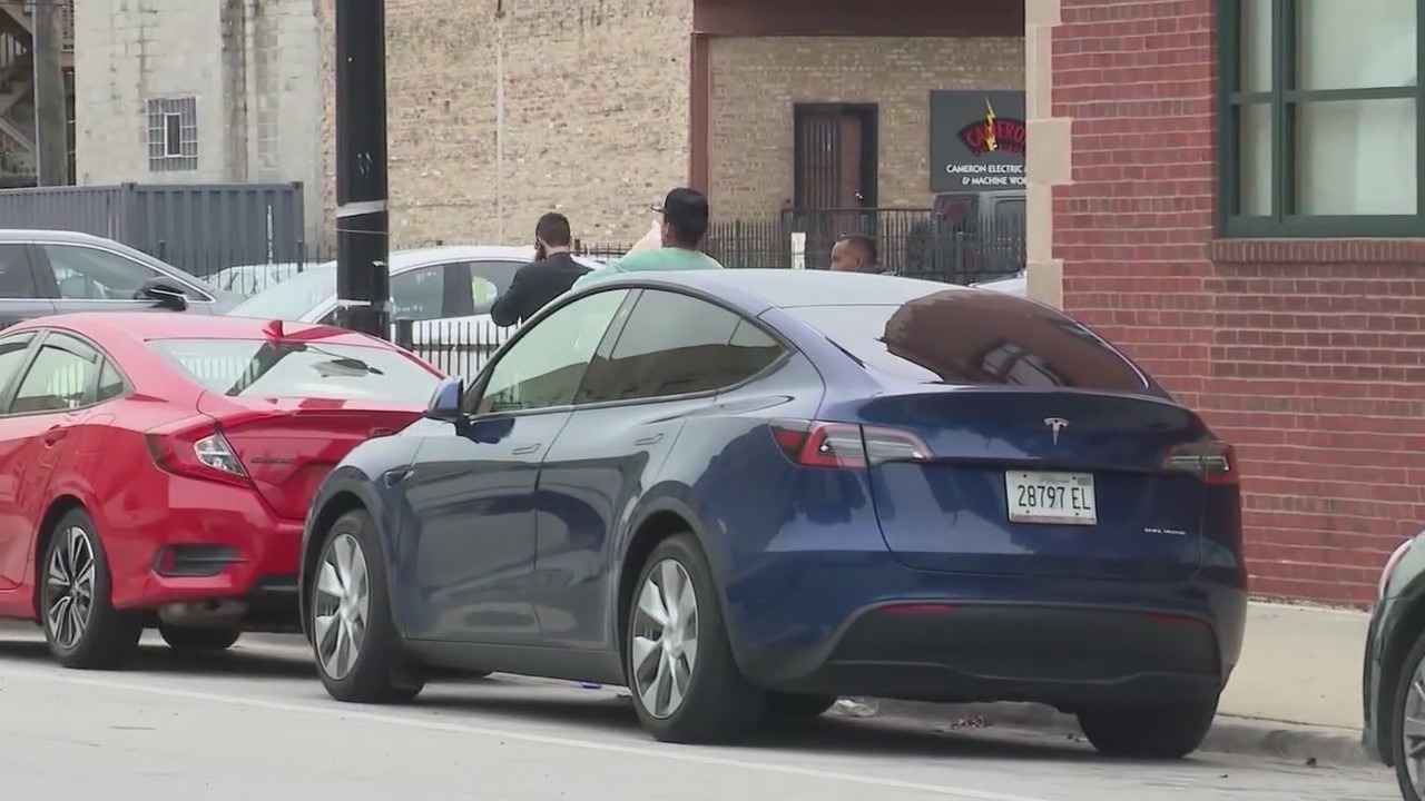 New Lenox seeks to restrict unscheduled buses amid migrant surge