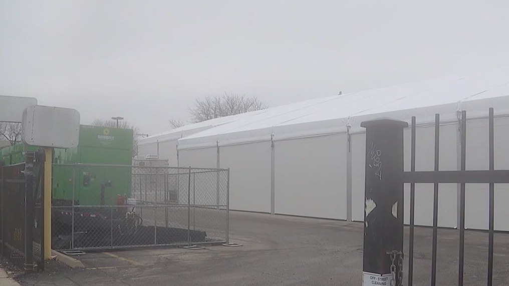 Chicago migrant shelter opens in Little Village