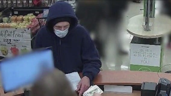 FBI: Chicago serial bank robber strikes again