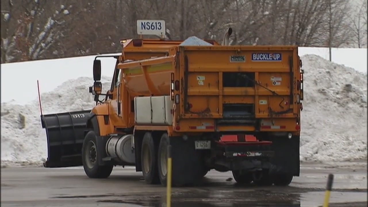 Chicago-area schools begin closing as ComEd preps for winter storm