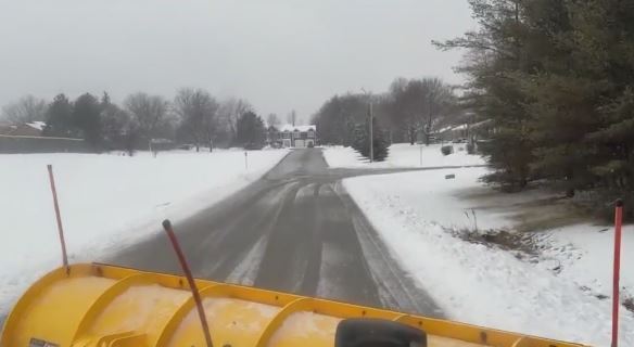 Winter storm blasts Chicago area, causes increase in traffic accidents