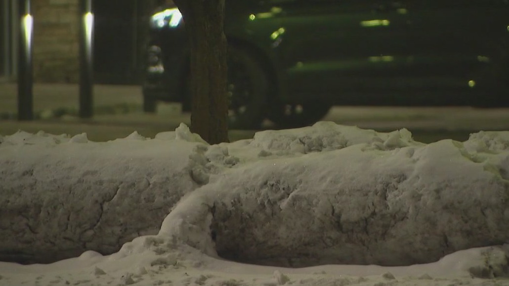 Chicago suburbs gear up for more snow