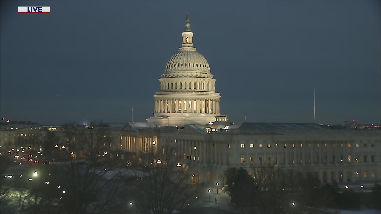 Congress passes spending bill to avert government shutdown