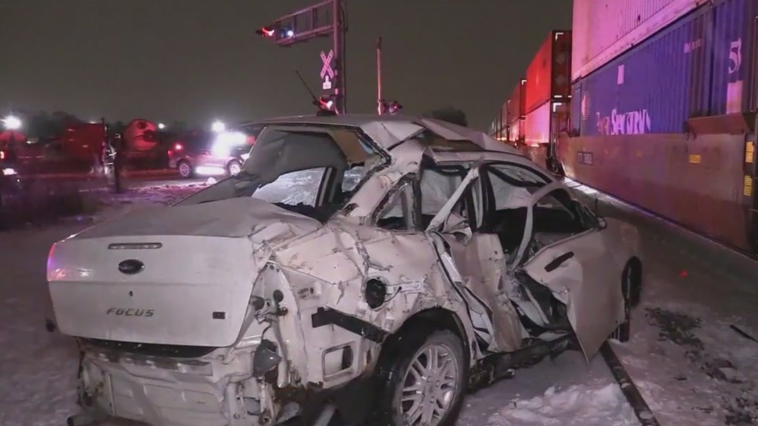 4 women injured in Harvey after car collides with train
