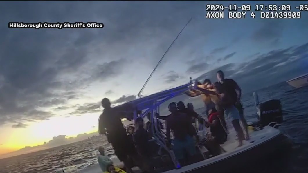 Good Samaritans rescue stranded boaters | FOX 13 Tampa Bay