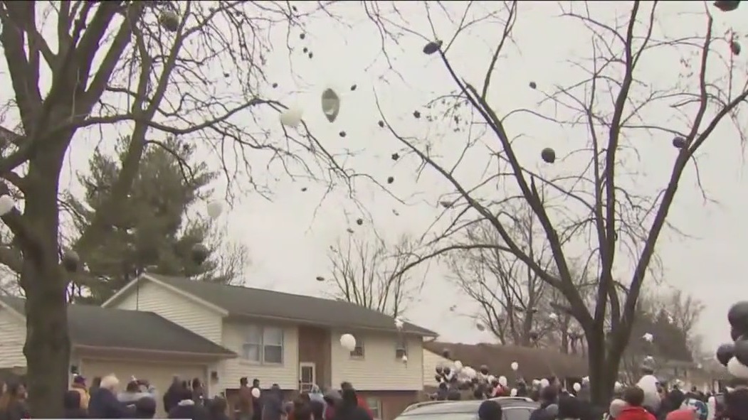 Vigil held for Nance, Esters family after 7 relatives found dead in their Joliet homes