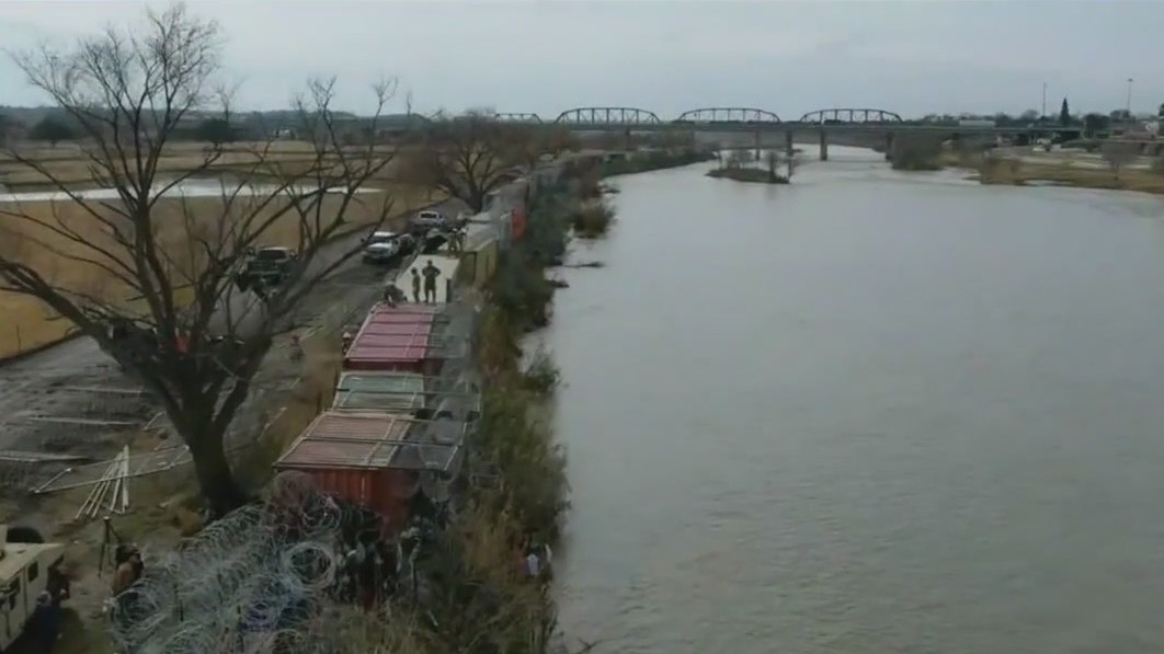 Texas holds strong in barbed wire approach at border