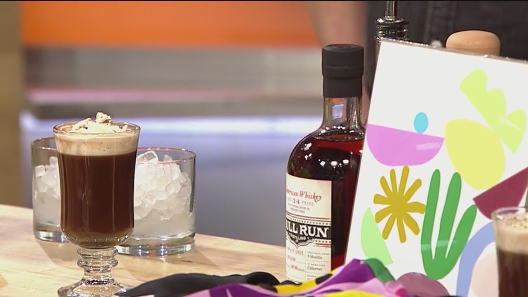 A Toast to Ravenswood tours local businesses