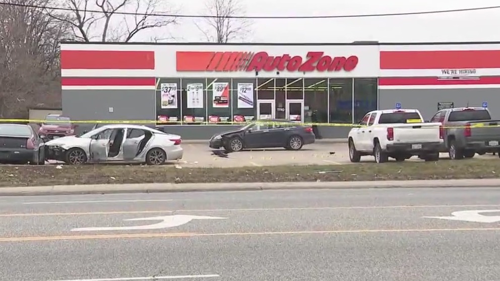 Multiple people shot outside AutoZone in Dolton: reports