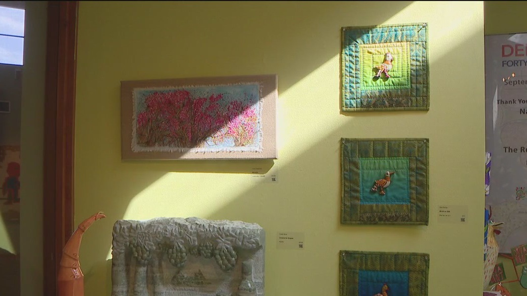 Bay Area holiday art show shows range talent | FOX 13 Tampa Bay