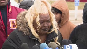 Family of man killed by Carol Stream police demand answers