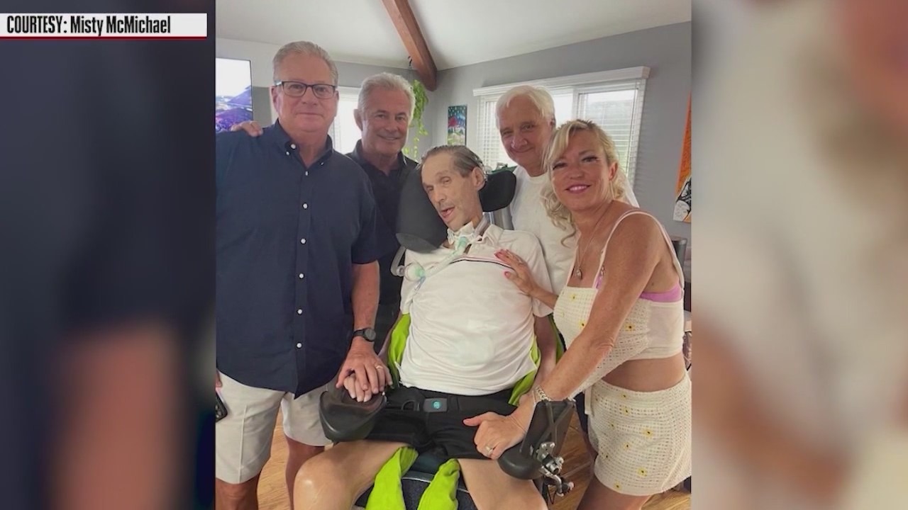 Wife of former Bear speaks to FOX 32 ahead of reported Hall of Fame induction